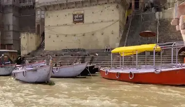 Ganga water level rising rapidly in Varanasi, all boats suspended