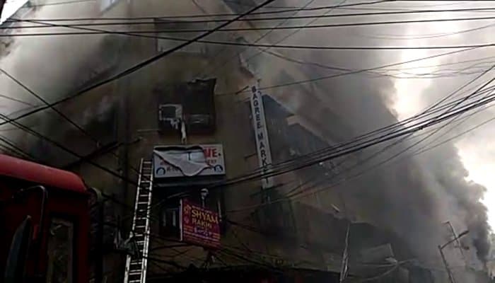 माजेरहाट पुल हादसे के बाद कोलकाता में फिर कोहराम, कैनिंग स्ट्रीट में भीषण आग