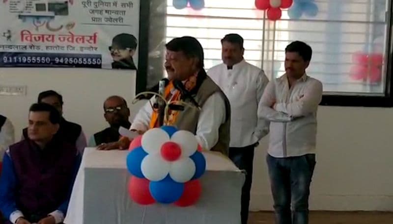 मध्य प्रदेश में कांग्रेस-बीजेपी में जुबानी जंग