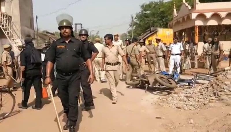 आसनसोल में जमकर बवाल, जेमुआ में खूब चले लाठी-डंडे