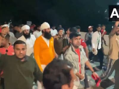 Fans at PBKS vs DC match