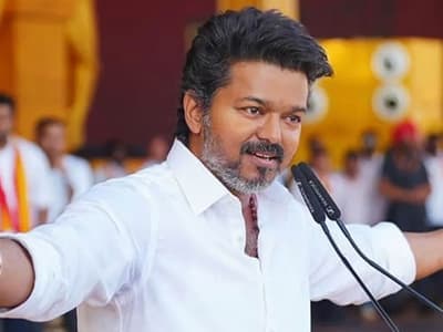 Thalapathy-Vijay-On-Karur