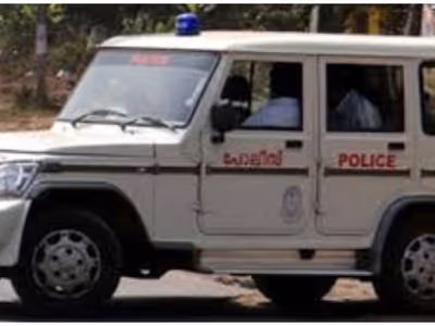 kerala police vehicle -woman found dead at home in malayinkeezhu thiruvananthapuram