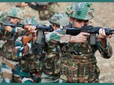 भारत पाकिस्तान तनाव पर चल रही गतिविधियों की खबरें LIVE..