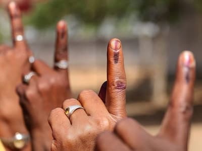 Lok Sabha elections phase 6 HIGHLIGHTS:  Moderate voting in Delhi, massive turnout in Bengal
