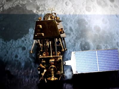 চন্দ্রযান ২ LIVE UPDATE, তথ্য আসছে না বিক্রম থেকে, মিলছে না লাল-সবুজ রেখাও