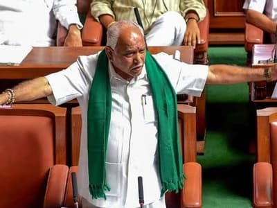 కర్ణాటక ఉప ఎన్నికల కౌంటింగ్: 12 చోట్ల బీజేపీ , 2 స్థానాల్లో కాంగ్రెస్ విజయం