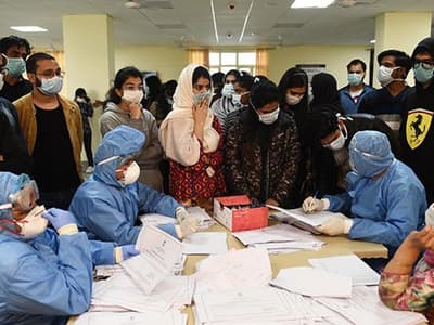 করোনাভাইরাস LIVE, দেশে ৯০০ গণ্ডি ছাড়িয়ে গেল করোনা সংক্রমণ, মৃত্যু বেড়ে ২২