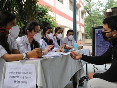 Coronavirus LIVE, গত  ২৪ ঘণ্টায়  দেশে সংক্রমণের শিকার ১,৬৮৪ জন,  সুস্থ হওয়ার হার ২০.৫৭%