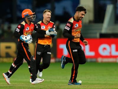 IPL2020 SRHVsDC:  బర్త్ డే బాయ్ కి అద్భుతమైన గిప్ట్...డిసిపై సన్ రైజర్స్ భారీ విజయం