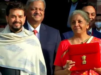 Budget 2021-22 Live- পেট্রোপন্যে বসল কৃষি সেস, নিত্য পন্যের দাম আরও বাড়ার আশঙ্কা