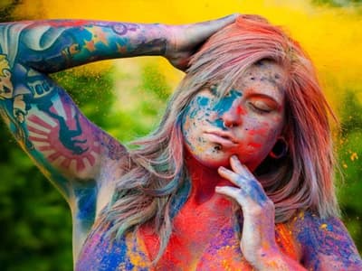 Holi Live Update 2021- পুরোনো স্মৃতিতে ভেসে সেলেব দুনিয়া, সতর্কতা মেনেই সেলিব্রেশন দেশ জুড়ে