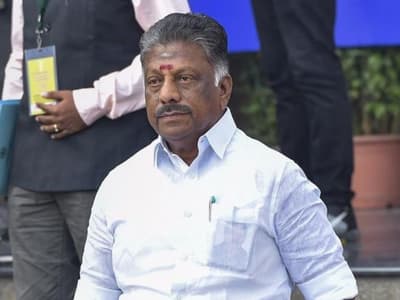 Tamil News live : ஓபிஎஸ் மீது நடவடிக்கை எடுக்கக்கோரிய வழக்கு தள்ளுபடி