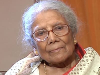 গীতশ্রী সন্ধ্যা মুখোপাধ্যায় প্রয়াত-লাইভ আপডেটস: আজই শেষকৃত্য, বিকেল ৫টা পর্যন্ত মরদেহ থাকবে রবীন্দ্রসদনে