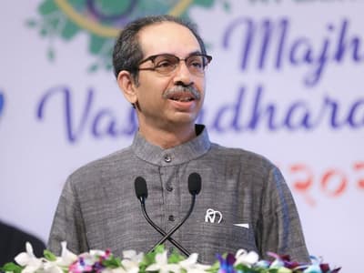 Maharashtra Political Crisis: शिंदे के विधायकों को सूरत से असम किया जाएगा शिफ्ट