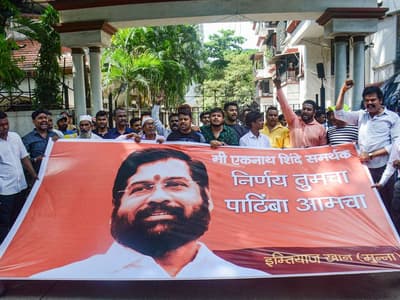 Maharashtra Crisis Update: शिंदे गुट को SC से 2 राहत, 11 तक अयोग्य नहीं होंगे बागी विधायक