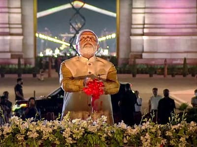 पीएम मोदी ने किया सेंट्रल विस्टा एवेन्यू का उद्घाटन, नेताजी की प्रतिमा का भी हुआ अनावरण