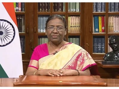 ട്രേഡ് യൂണിയനുകൾ വഞ്ചനാപരമായ നിലപാടെടുത്തു, സമ്മർദ്ദത്തിലാക്കിയെന്നും ആശ സമര സമിതി: വഖഫ് ബില്ലിനെതിരെ പ്രതിഷേധം ശക്തമാകുന്നതിനിടെ രാഷ്ട്രപതിയുടെ നിർണായക നീക്കം; ബില്ലിൽ ഒപ്പ് വച്ച് ദ്രൌപതി മുർമു