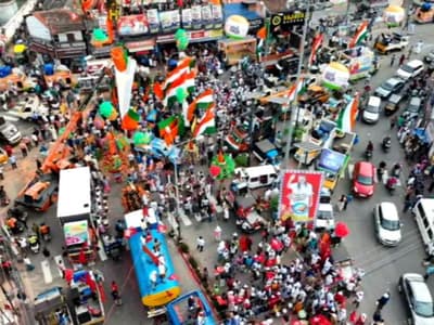 Malayalam News Highlights : ആവേശമായി കൊട്ടിക്കലാശം, പരസ്യപ്രചാരണം അവസാനത്തിലേക്ക്