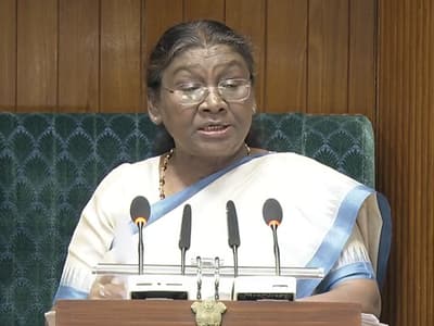 Budget 2025 Live updates : సమావేశాలు ప్రారంభం, రాష్ట్రపతి ప్రసంగం (వీడియో)