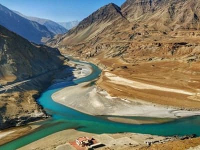 Operation Sindoor Live: ಪ್ರವಾಸಕ್ಕೆ ಹೋದ ಮಹಿಳೆ ಕಾರ್ಗಿಲ್ ಗಡಿಯಲ್ಲಿ ನಾಪತ್ತೆ, ತಾಯಿಗಾಗಿ ಕಾಯುತ್ತಿರುವ ಮಗ