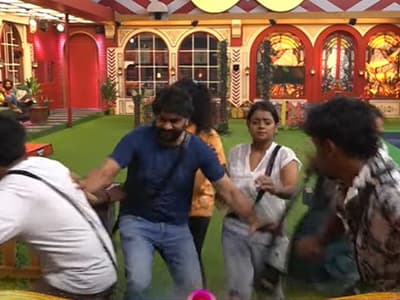 Bigg Boss Telugu 8 live Updates|Day 32: హౌస్ లో మిడ్ వీక్ ఎలిమినేషన్ తుఫాన్..