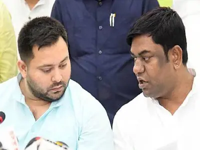 Mukesh Sahni supports Tejashwi Yadav