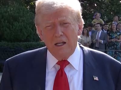 Trump's BOMBSHELL Claim: Bill Clinton Flew to Epstein Island 28 Times