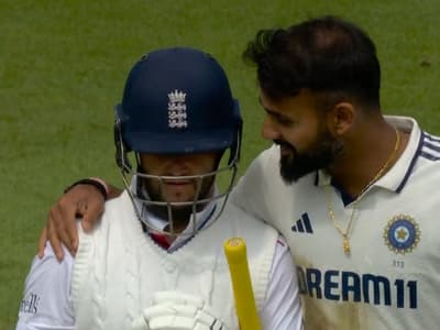 Ben Duckett-Aakash Deep