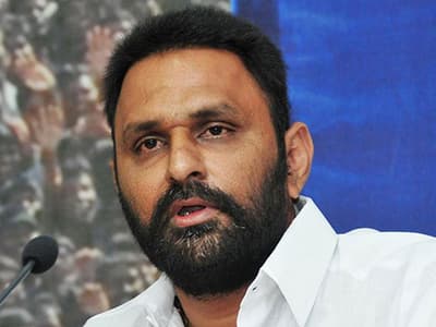 Telugu news live updates: YSRCP : వైసిపిలో భగ్గుమన్న విబేధాలు ... కొడాలి నానిపై వైసిపి నేత ఫైర్