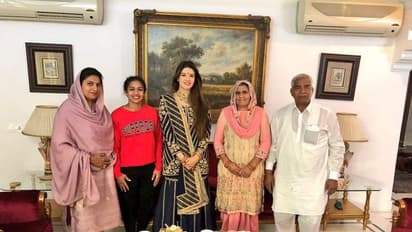 dangal girl political ring babita phogat mahavir phogat inld ajay chautala