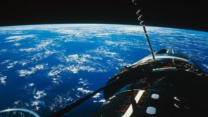 India unveils new spacecraft for moon Landing mission