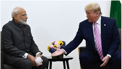 modi trump thumb