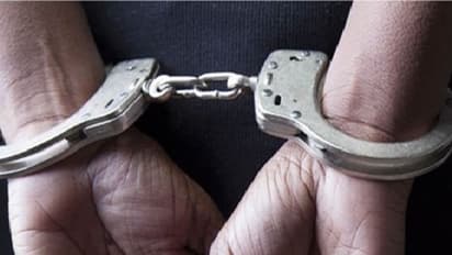 Seven people arrested with 25 kilos of charas, taken from Nepal to Mumbai, Bollywood connection is coming