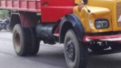 tipper lorry accident tipper lorry accident