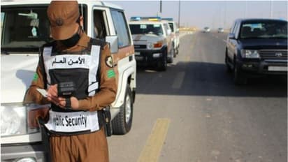 saudi authorities arrested 17896 illegals in one week