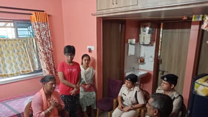 Top officials of Kolkata Police at Tala police station OC Abhijit Mandal house bsm