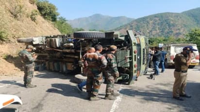Army truck overturned in Devprayag of Tehri Garhwal