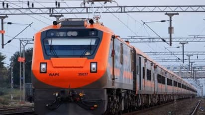 amrit bharat train patna to delhi