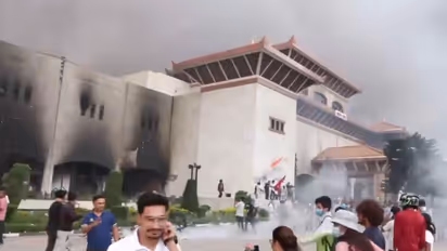 Nepal Protestors set Parliament building on fire
