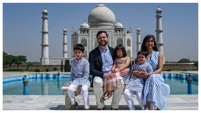 JD Vance and Usha with their childrens