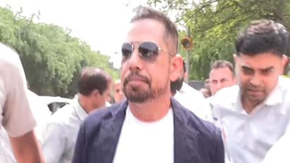 Businessman Robert Vadra at ED office (Photo/ANI)