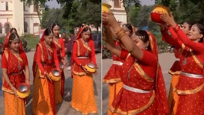 Bihar election women perform jhijhiya