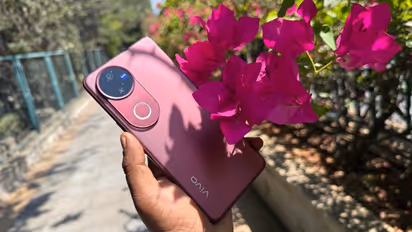 Vivo V50