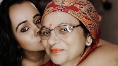 Gunjan Pant Mother Manju Pant Dies