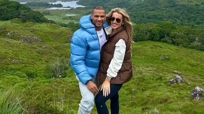 Shikhar-Dhawan-and-Sophie-Shine-romantic-photos
