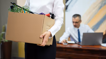 Employee shares abrupt firing without severance online