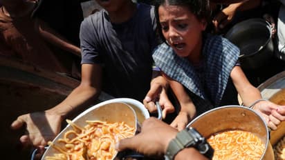 गाजा में भुखमरी से 15 लोगों की मौत