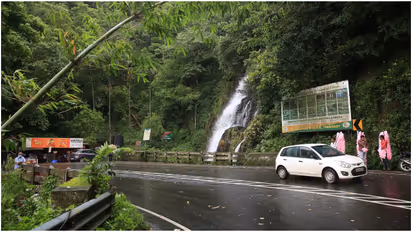 Valanjanganam Waterfalls