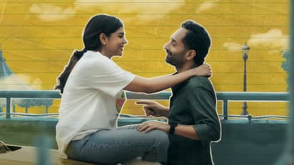 Odum Kuthira Chaadum Kuthira first song Duppattawaali fahadh faasil kalyani
